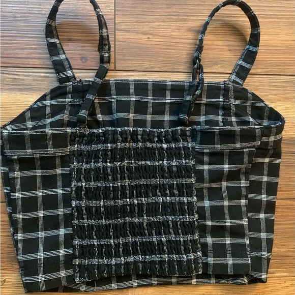 Hollister Black/White Plaid Checked Cropped Tank Adj Straps Smocked Back Size XS - Picture 6 of 8